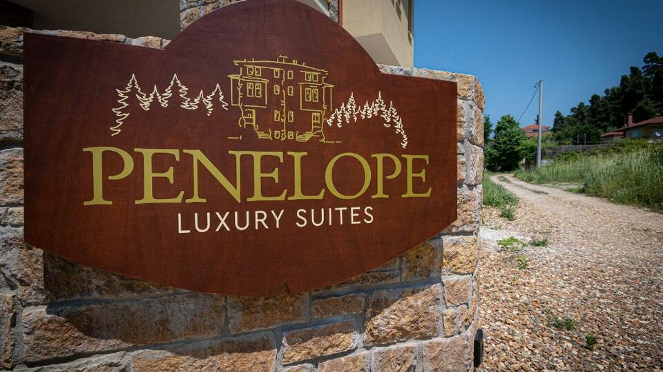 Penelope Luxury Suites
