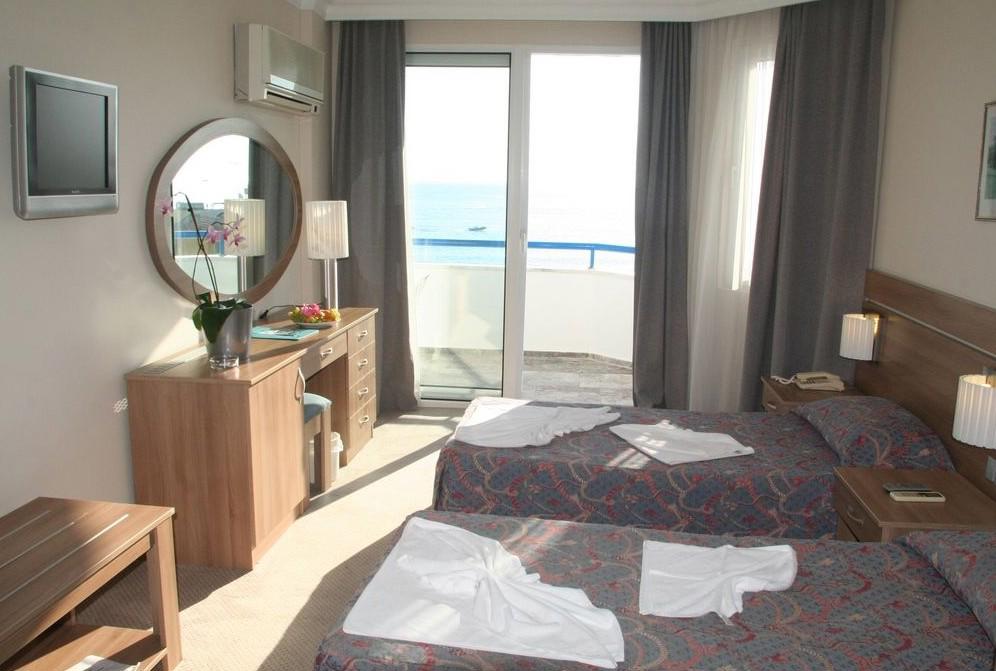 Elysee Beach Hotel