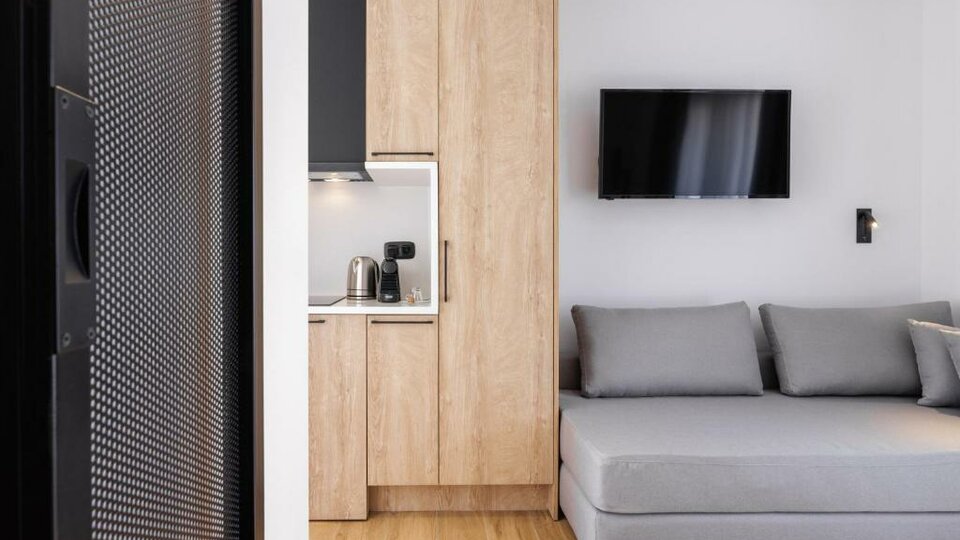 Kentro Luxury Suites