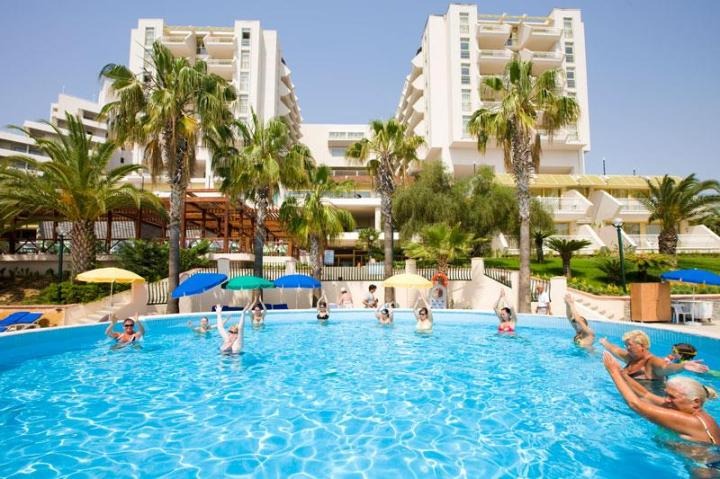 Fantasia Deluxe Hotel