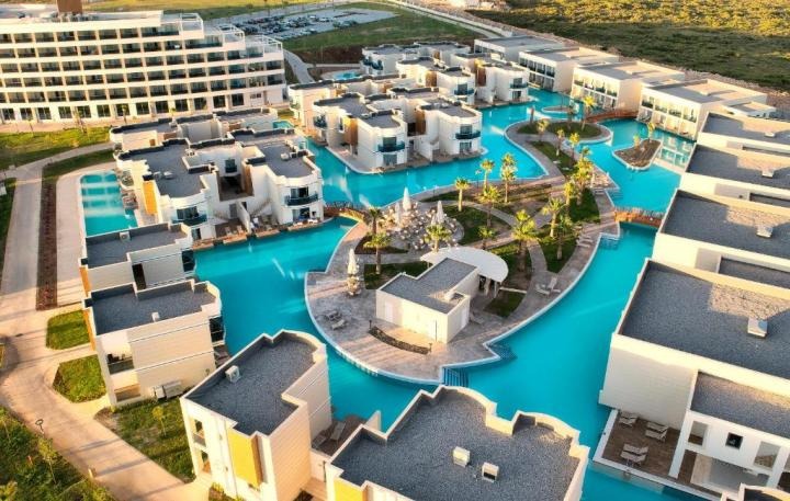 Hotel Aquasis Deluxe Resort & Spa