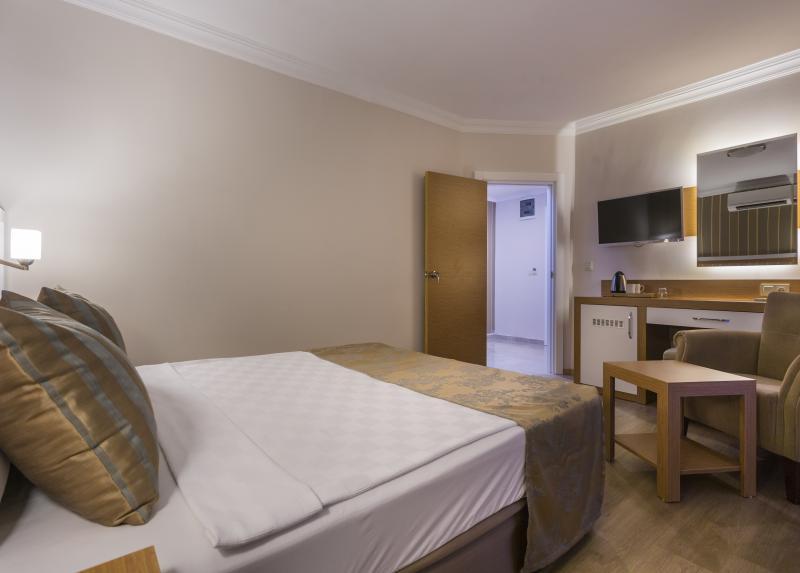 Lonicera City Kleopatra Hotel