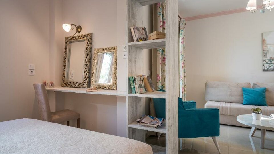 Aeolos Boutique Hotel & Suites
