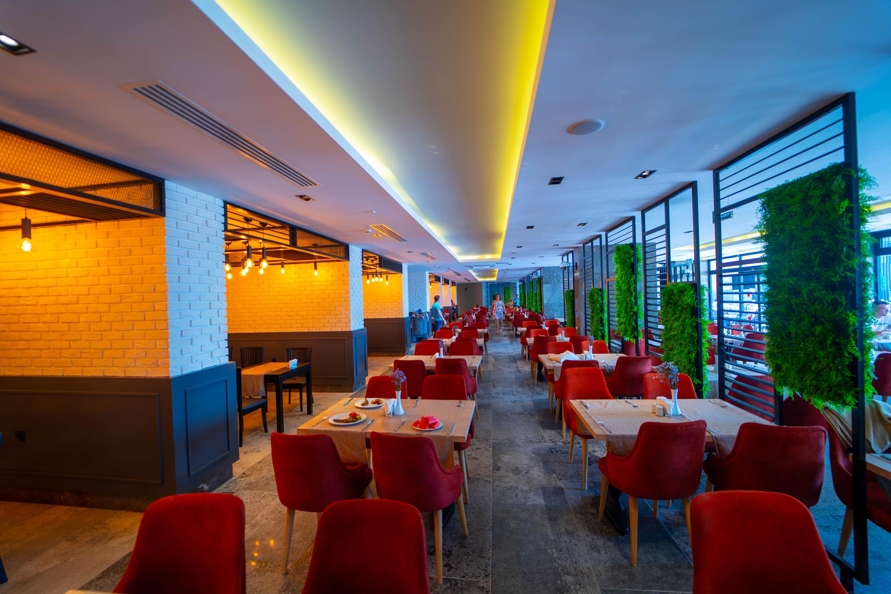 NoxInn Deluxe Hotel