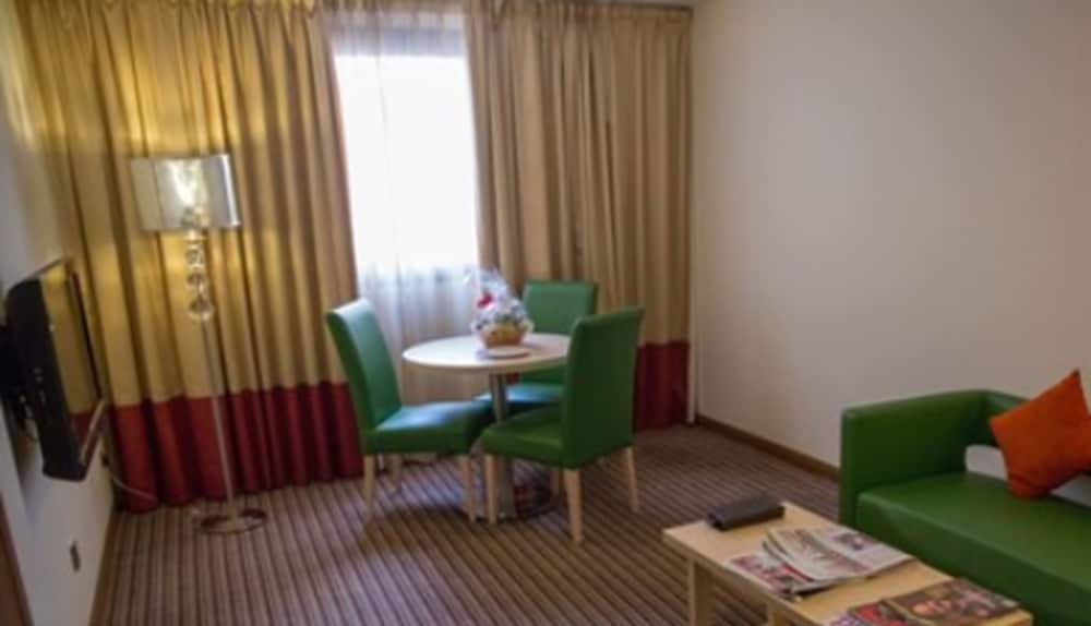 Saffron Boutique Hotel