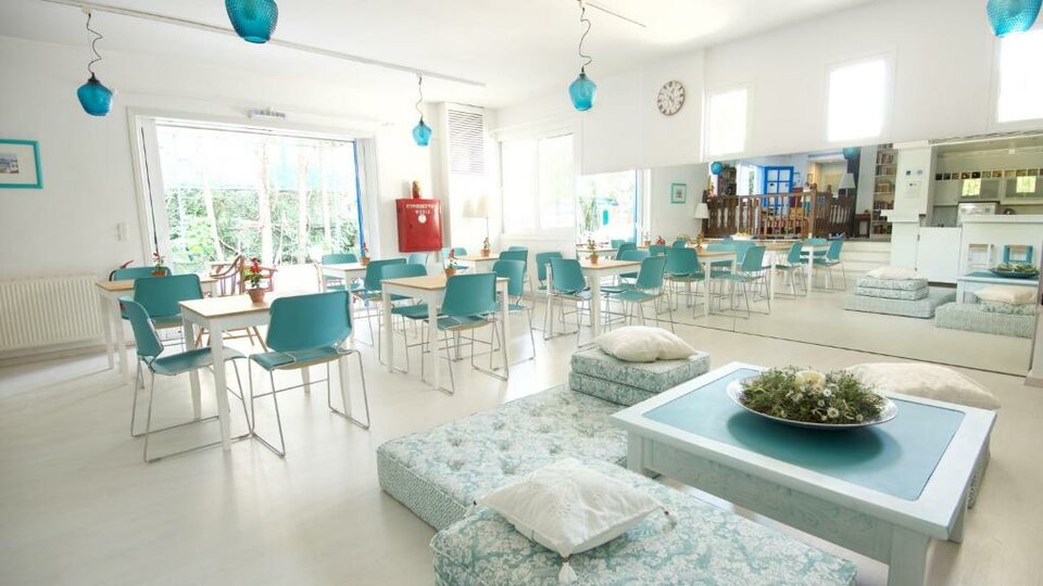 Daphne's Club Hotel Apartments