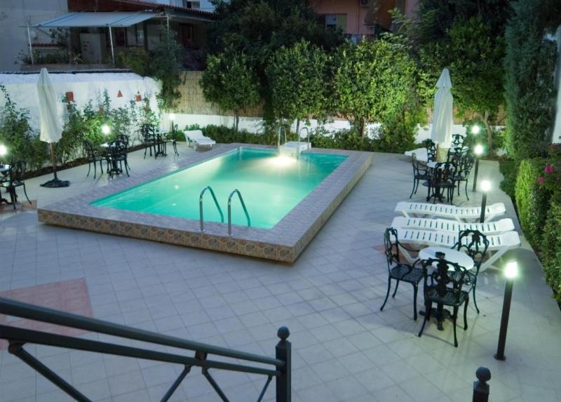 Bakos Hotel