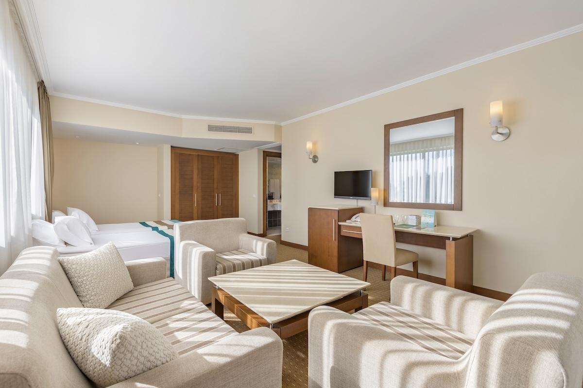 Green Max Hotel