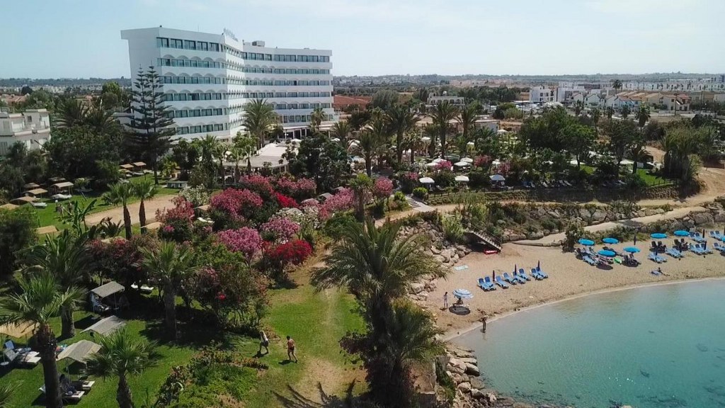 Crystal Springs Beach Hotel