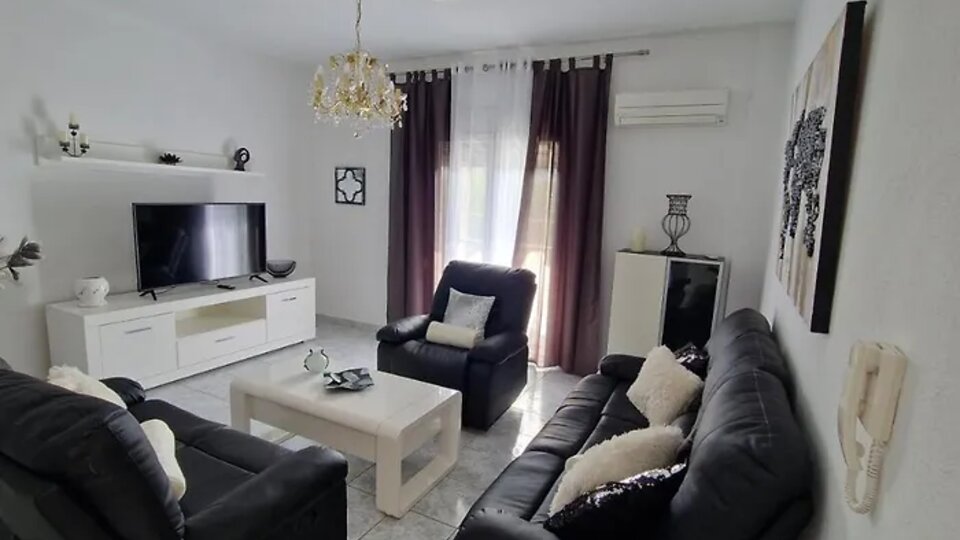 Doukas Aparthotel