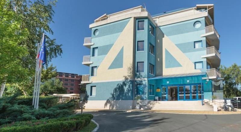 Aquamarine Hotel