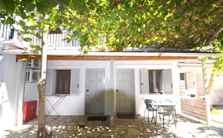 Flisvos Seaside Apartments