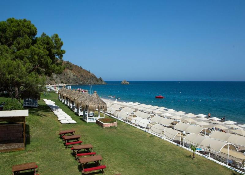 Fun & Sun Family Club Saphire Hotel
