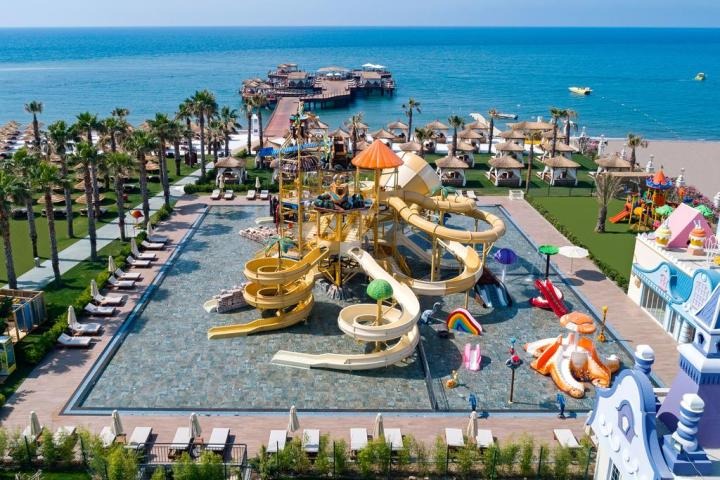 Titanic Mardan Palace