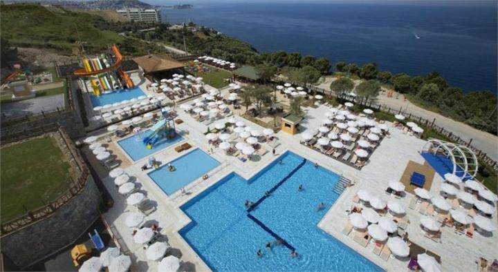 Ramada Resort By Wyndham Kusadasi & Golf