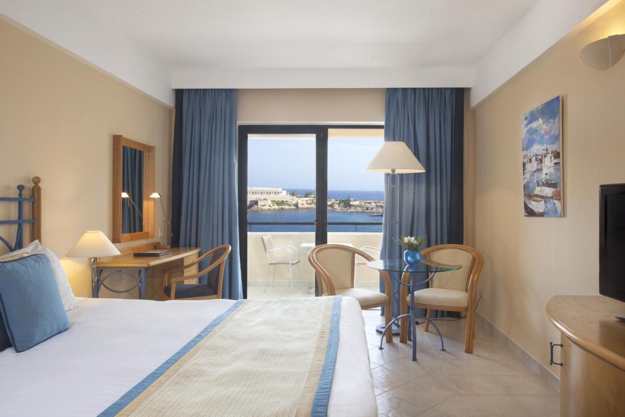Hotel Marina Corinthia Beach Resort