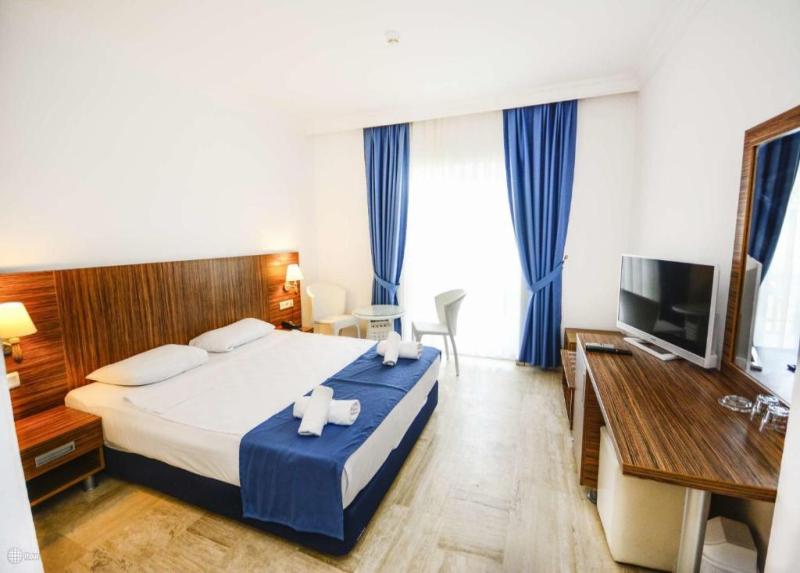 Regulus Beach Resort Hotel