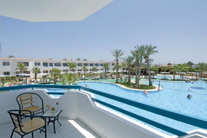 Hotel Dreams Vacation