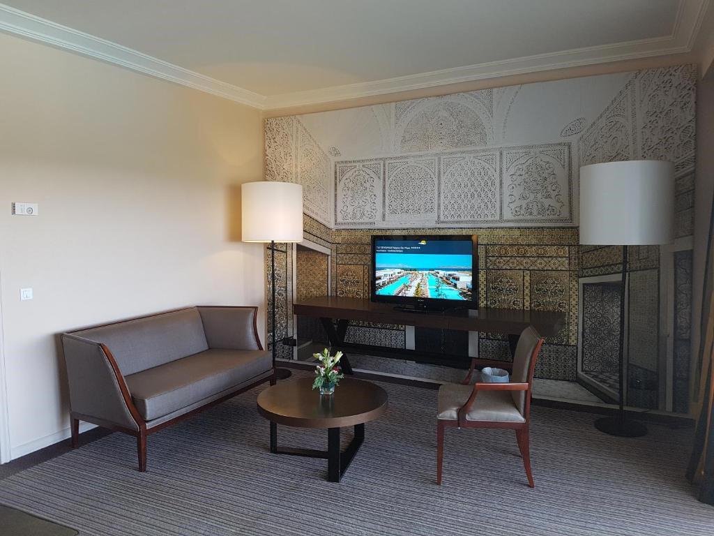 TUI Blue Oceana Suites