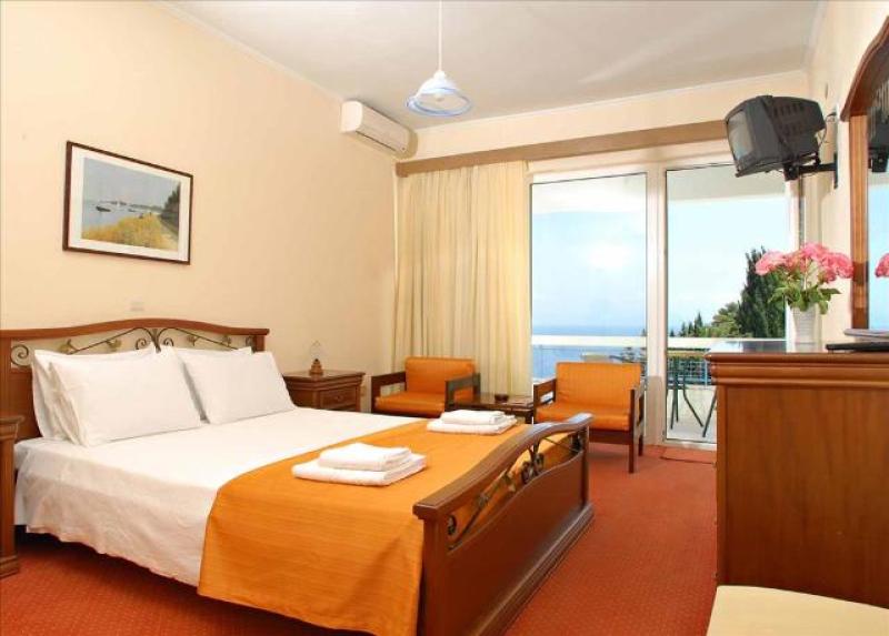 Alexandros Hotel