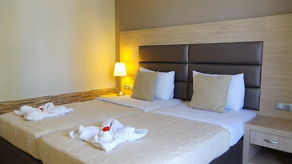 Hotel Rachony Bay