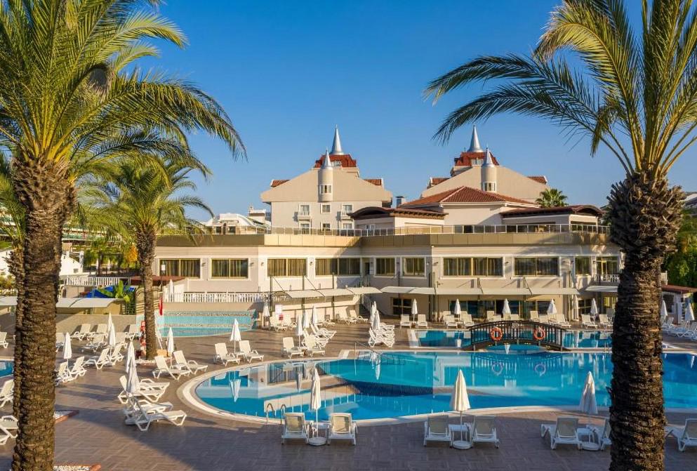 Aydinbey Famous Resort