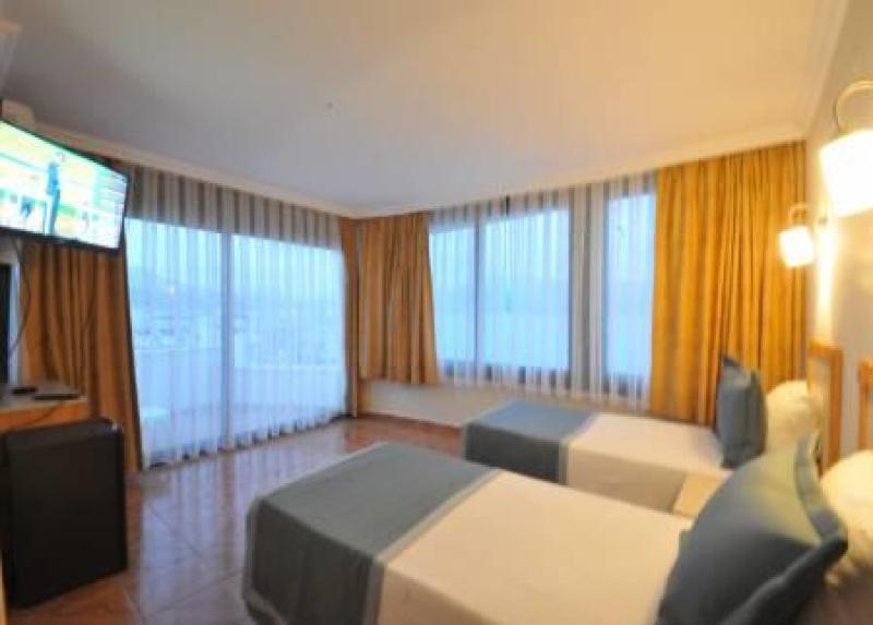 Class Beach Hotel