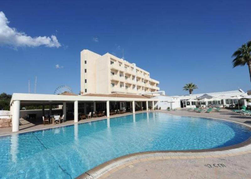 Pierre Anne Beach Hotel