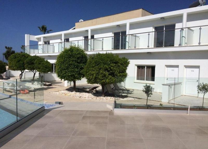 Fedrania Gardens Hotel