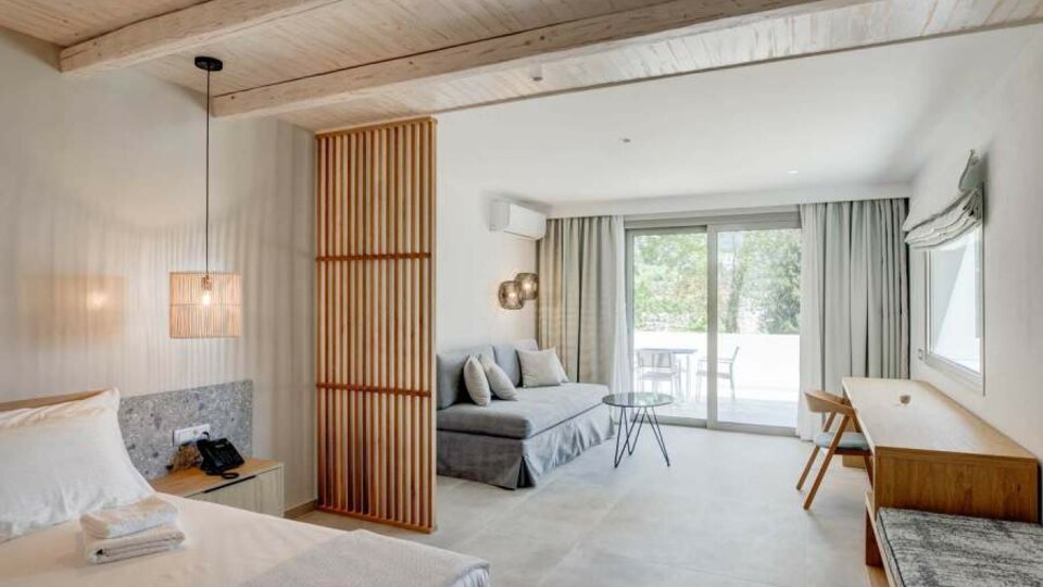 Alboro Seaside Suites 