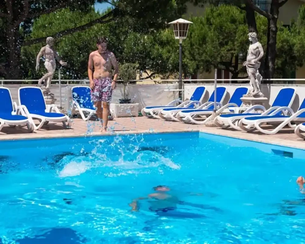 Hotel Trevi