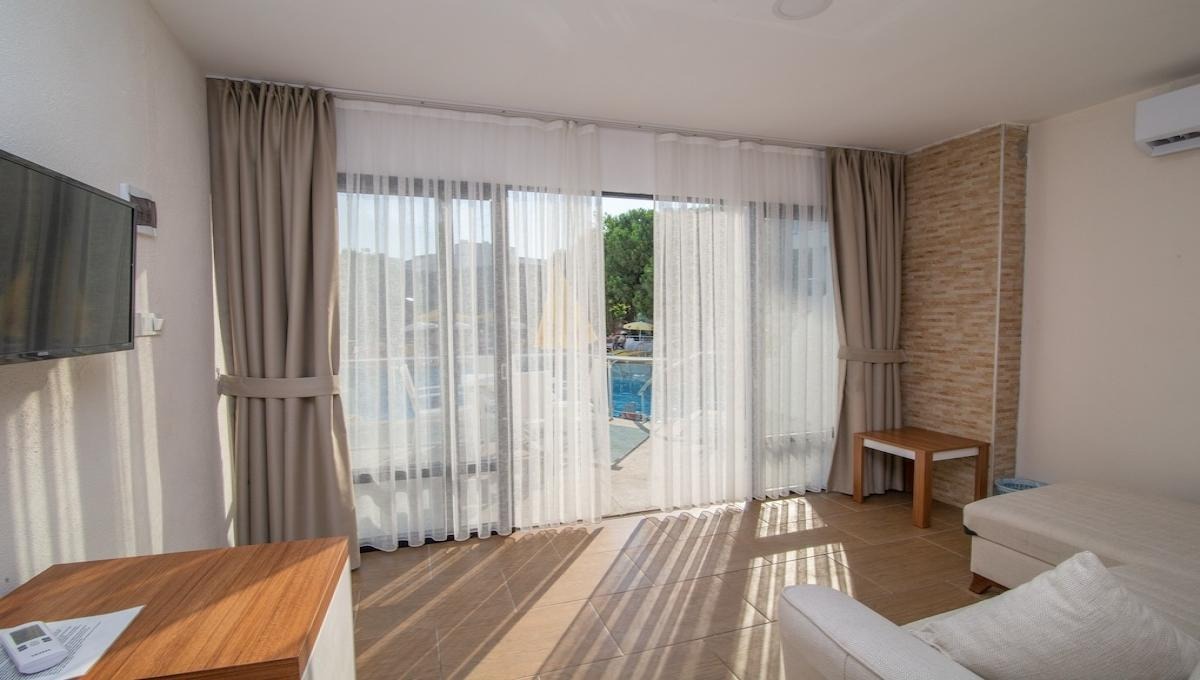 Ponz Hotel