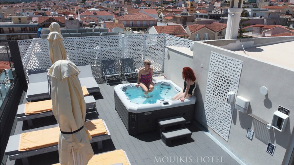 Mouikis Hotel