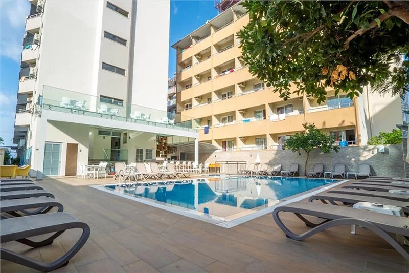 Kleopatra Celine Hotel