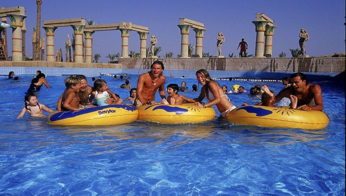 Jaz Neo Naama Bay