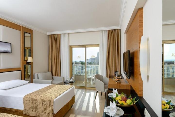 Aydinbey Famous Resort