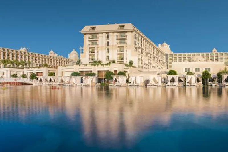 Titanic Deluxe Golf Hotel