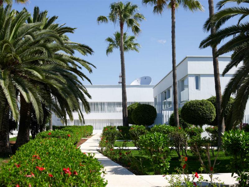 So White Club Resort