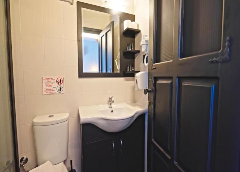 Yasemin Hotel