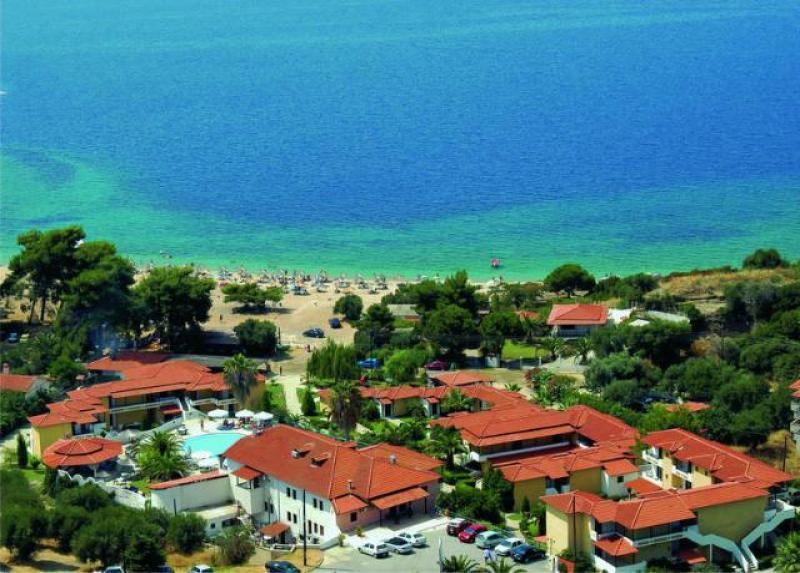 Lagomandra Beach Hotel
