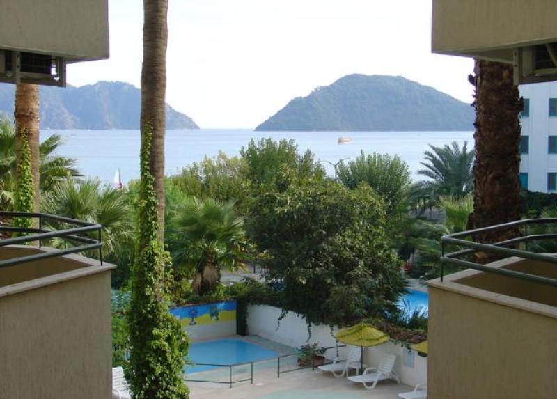 Amos Hotel