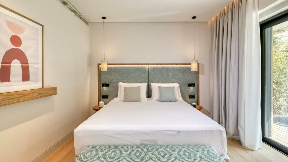 Vathi Cove Luxury Resort & Spa