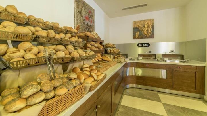 Ramada Hotel & Suites by Wyndham