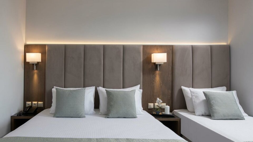 Hotel 4 You Family