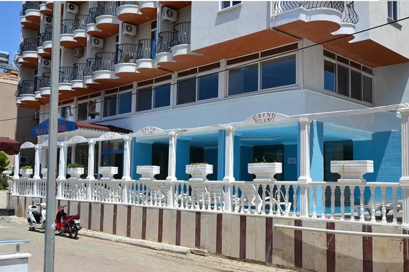 Grand Milano Hotel 