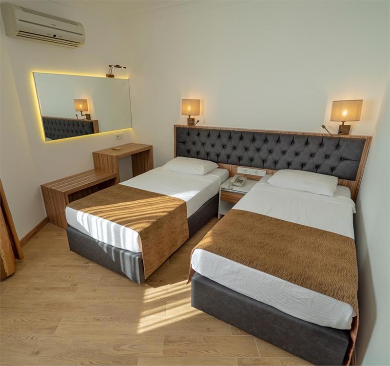 Kleopatra Celine Hotel