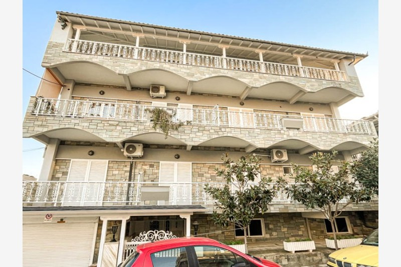 Vila Nikos III