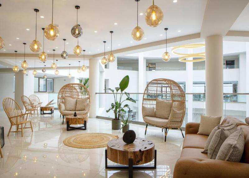 Ajul Luxory Hotel