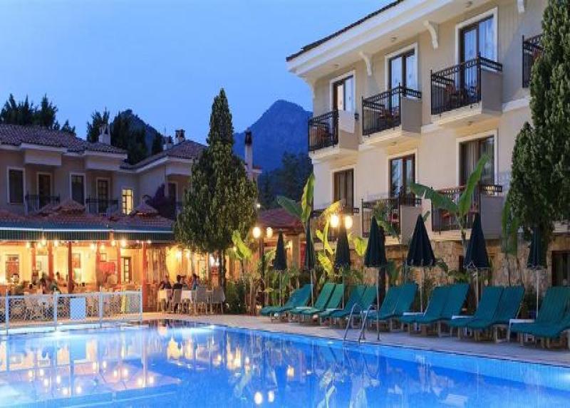 Perdikia Beach Hotel