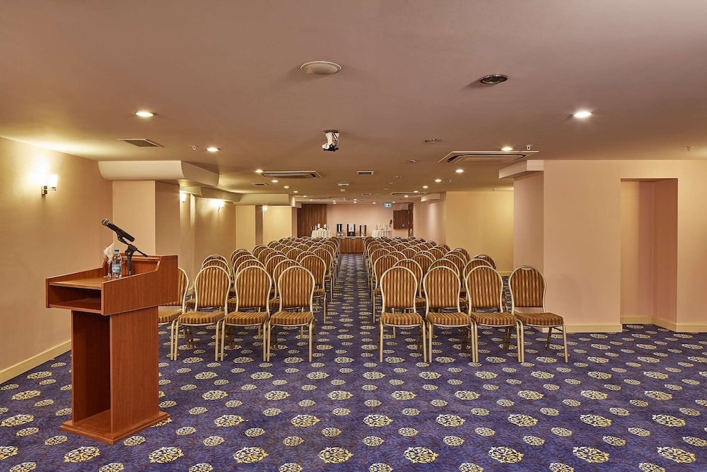 DoubleTree by Hilton Hotel Izmir - Alsancak